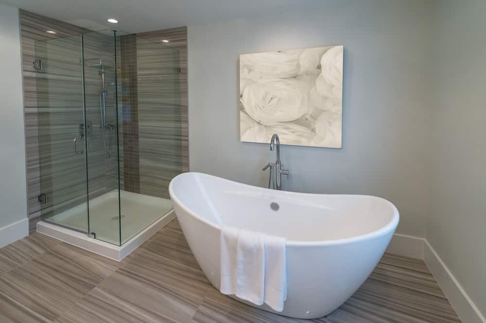 How to choose a bathtub - an expert guide