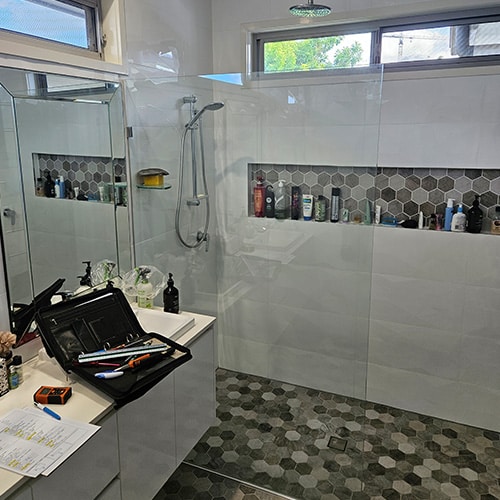 woolloongabba-bathroom-before woolloongabba-bathroom-before